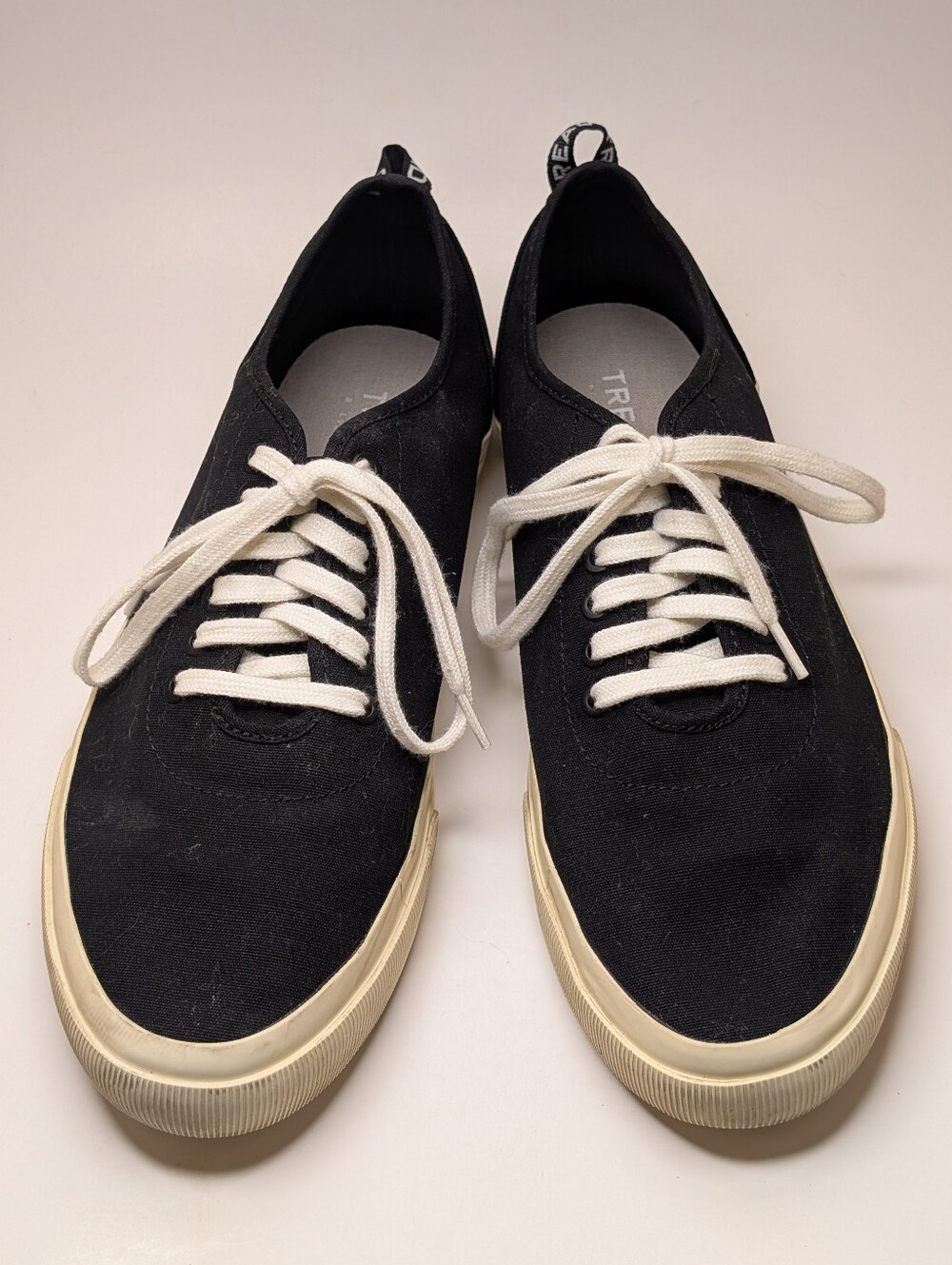 Tread by Everlane Forever Sneaker Black Canvas Low Top Lace Up Eco Women’s 11